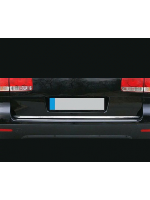 Nerezová lišta na hranu zadních dveří Volkswagen Touareg (2002-2010)